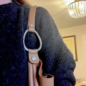 Beautiful, daily go to brown leather bag from Argentina store.